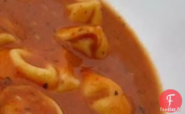 Soupe Crémeuse aux Tortellinis et Tomates de Maman