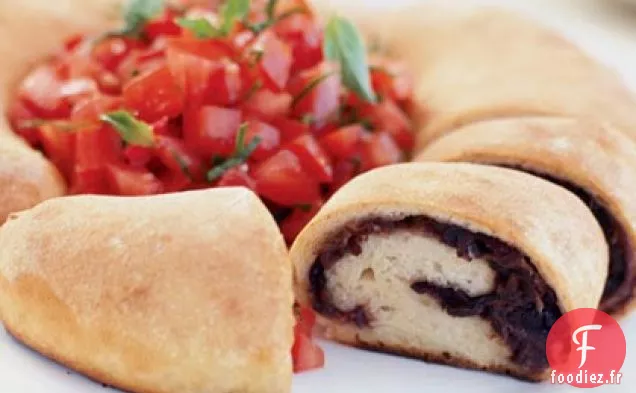 Rollino Veneto (Rouleaux de Pizza de Venise) avec Salade de Tomates et Basilic
