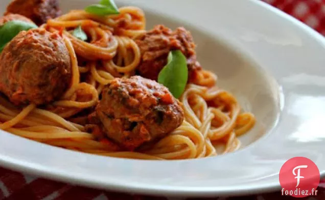 Boulettes de Thon aux Spaghettis de Tomates Épicées