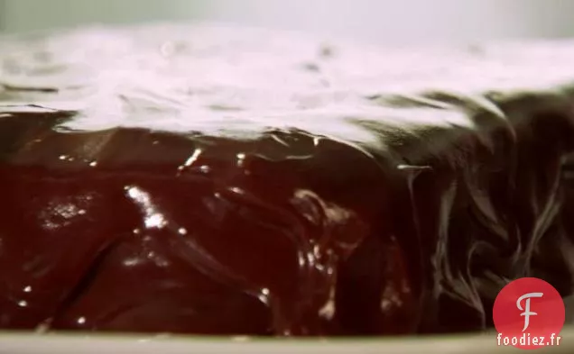 Gâteau au Citron avec Glaçage Gluant au Chocolat