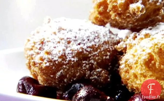 Beignets Italiens à la Sauce aux Cerises