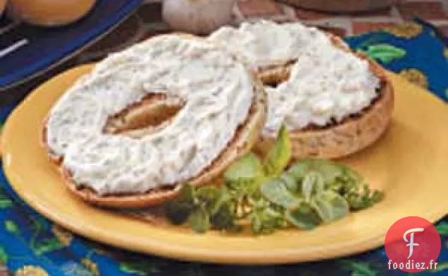 Tartinade de Bagel à l'Ail et aux Herbes