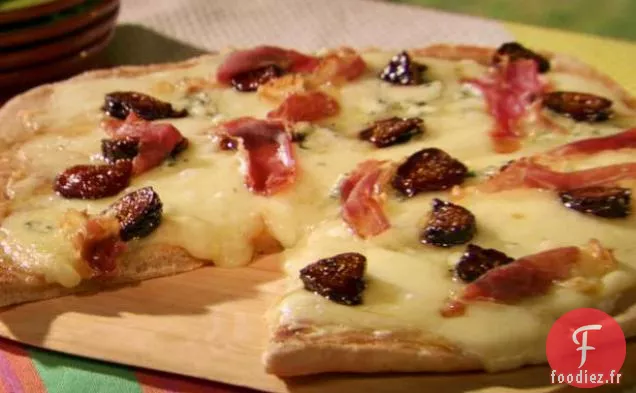 Pizza aux Quatre Fromages avec Figues et Prosciutto