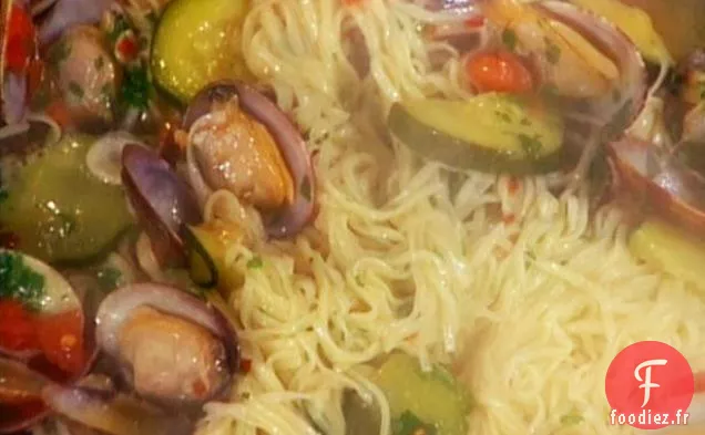 Tagliolini con Vongole e Zucchini (Nouilles fines aux Palourdes et Courgettes)