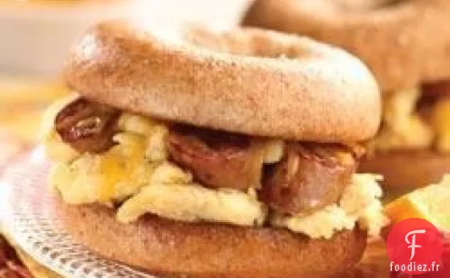 curseurs de Saucisses de Poulet à l'Érable et aux Pommes en plein air