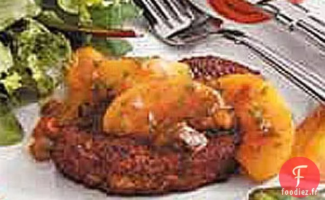 Côtelettes De Porc Avec Salsa À La Nectarine