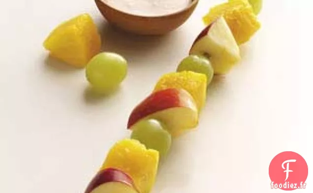 Brochettes de Fruits avec Trempette au Gingembre