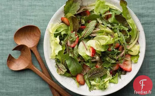 Salade Verte avec Vinaigrette Balsamique aux Fraises