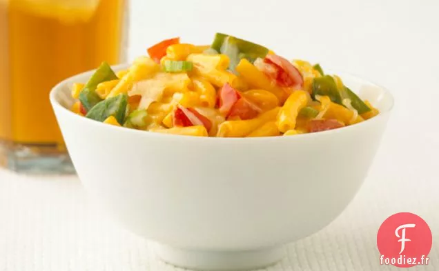 Macaroni au Fromage avec Pois Mange-tout et Tomates