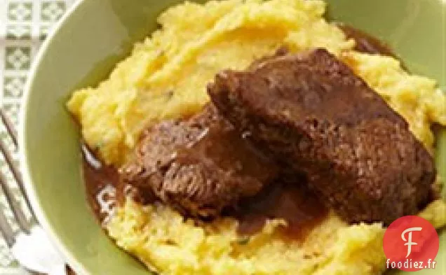 Côtes Levées de Bœuf de Campagne et Polenta au Romarin