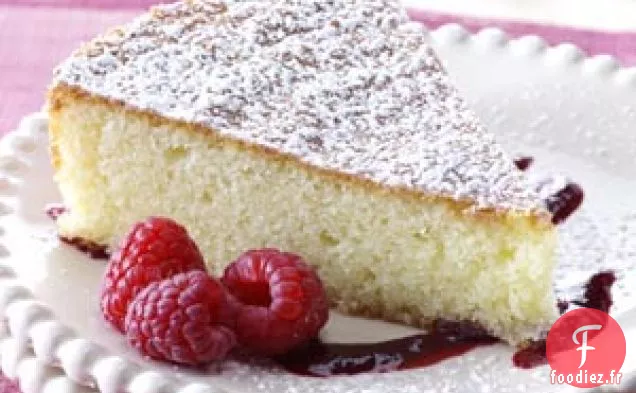 Gâteau aux Amandes avec Sauce aux Framboises