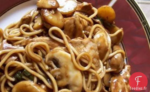 Poulet Lo Mein au Brocoli
