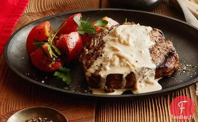 Entrecôte avec Sauce au Fromage Bleu à l'Oignon