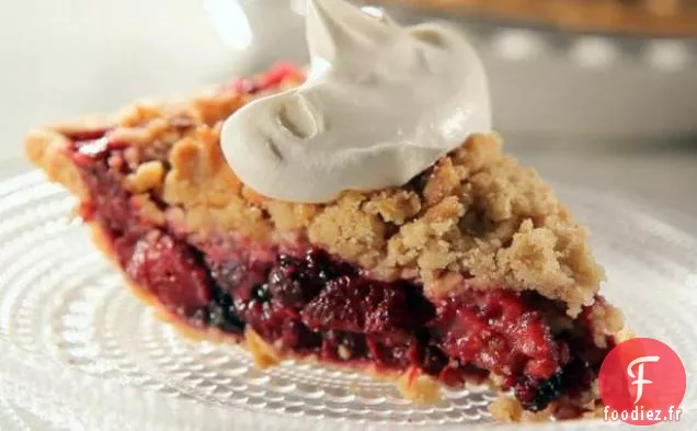 Tarte Triple aux Baies avec Garniture de Chapelure Croustillante au Granola