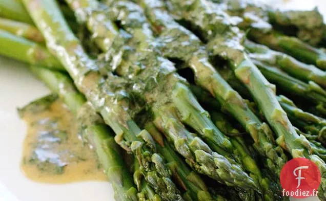 Asperges À La Vinaigrette De Dijon
