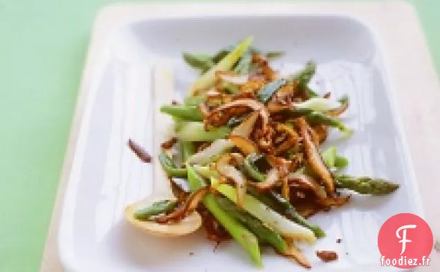 Oignons Verts Sautés, Champignons Et Asperges