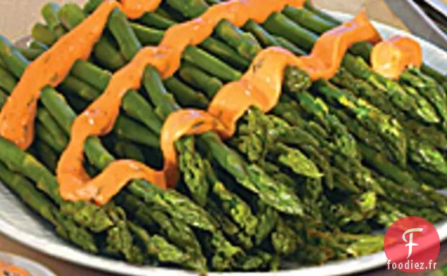 Asperges À La Sauce Au Paprika Fumé