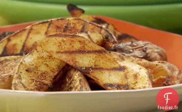 Frites grillées de Steak d'Or du Yukon avec Sauce Chili-Fromage