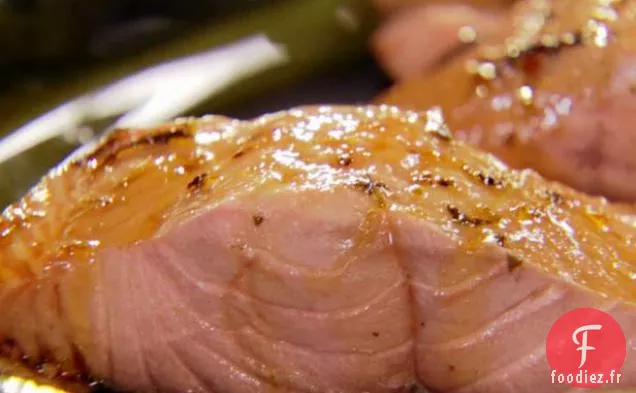 Saumon Poché au Thé Vert avec Sauce Gingembre Citron Vert