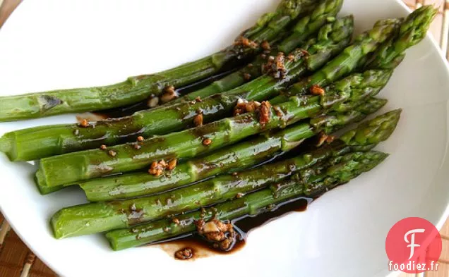 Asperges À La Vinaigrette Balsamique
