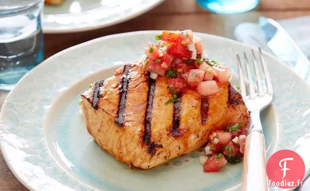 Saumon Grillé au Vinaigre de Xérès-Glaçage au Miel et Relish Épicé à la Tomate