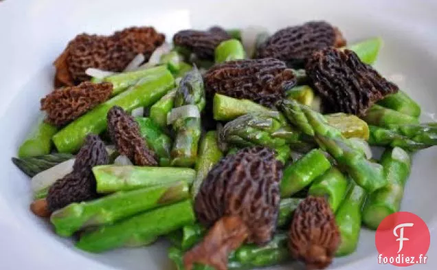 Asperges Braisées au Beurre aux Morilles