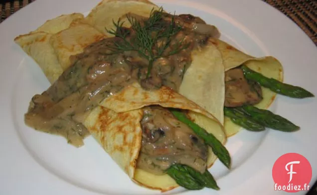 Crêpes D'Asperges À La Sauce Aux Champignons Et À L'Aneth