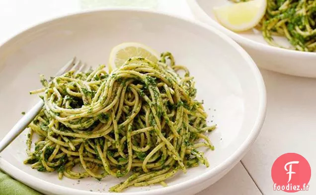 Spaghetti au Chou Frisé et Pistache au Pesto