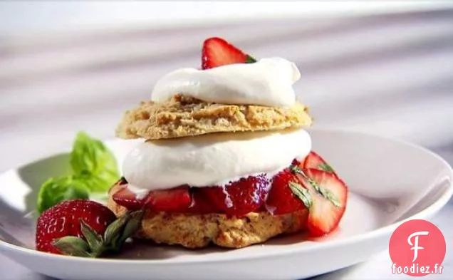 Sablé aux Pépites de Chocolat Blanc et Fraises au Basilic