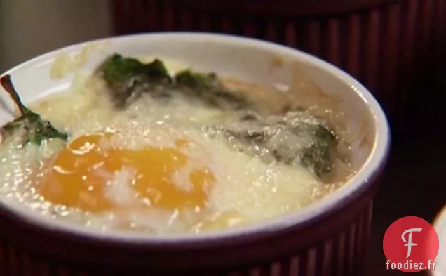 Œufs cuits au four avec Bacon canadien, épinards et Cheddar vieilli