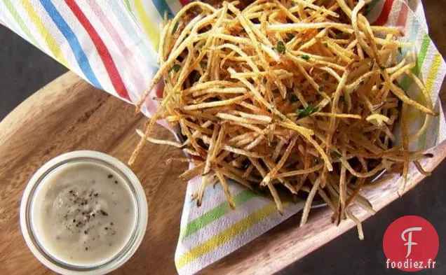 Frites Minces avec Aïoli à la Truffe