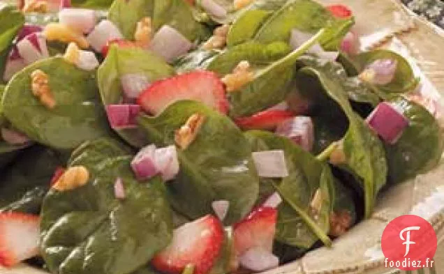 Salade d'Épinards aux Fraises et Bacon