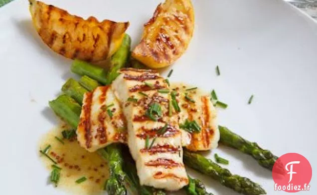 Asperges Grillées et Salade Halloumi