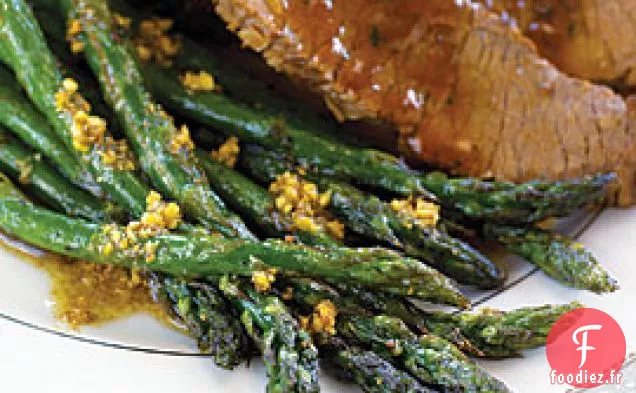 Asperges Rôties À L'Ail Et À L'Huile De Coriandre