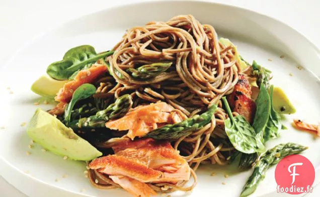 Salade De Nouilles Soba Au Saumon Et Aux Asperges
