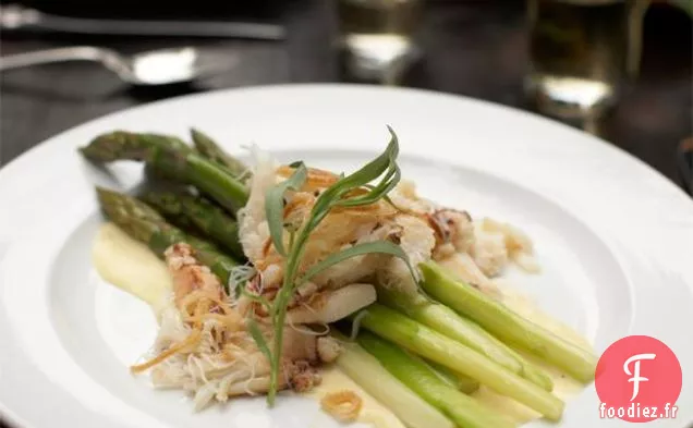 Salade De Crabe Dormeur De La Côte Ouest Et Asperges Avec Holla Citronnée