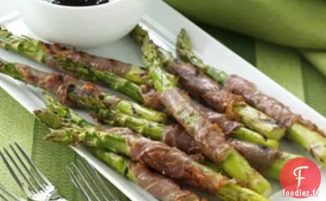 Asperges Enrobées de Prosciutto avec Sauce aux Framboises