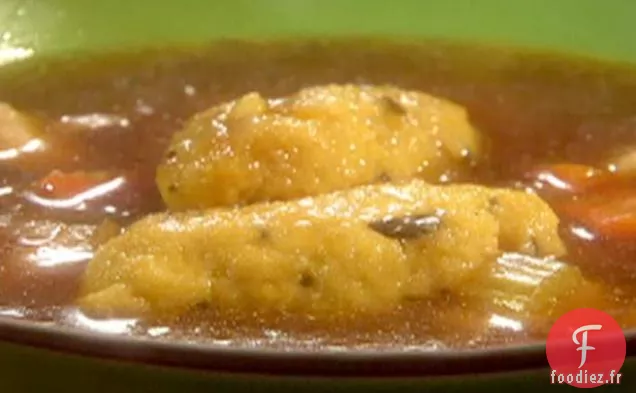 Soupe de Poulet aux Boulettes de Semoule de Maïs et de Sauge