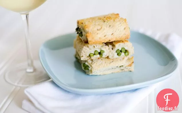Rouleaux De Fromage Bleu Et Asperges