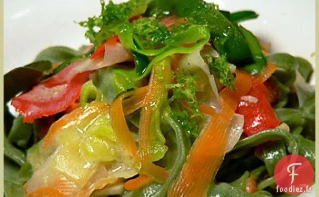 Tagliatelles Et Pelures De Légumes