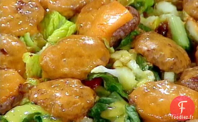 Mini Salade de Cheeseburger avec Vinaigrette à la Moutarde Jaune
