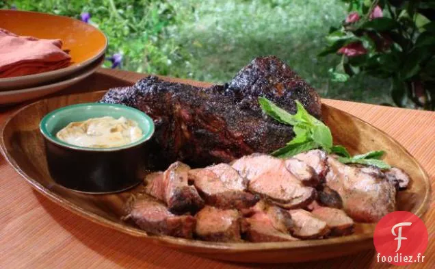 Gigot d'Agneau en Croûte de Curry avec Raita à la Grenade