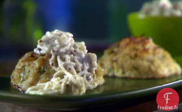 Gâteaux de Crabe Simples de Sunny avec Rémoulade de Céleri-Rave