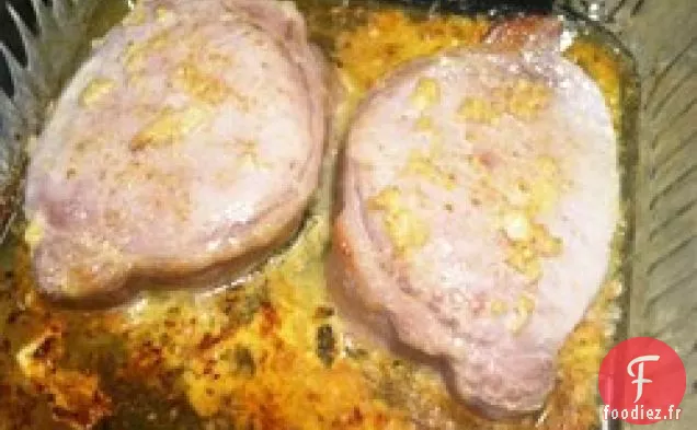 Côtelettes De Porc Cuites Au Four Assaisonnées à L'Ail