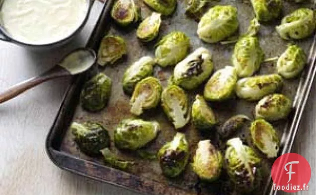 Choux de Bruxelles Rôtis à l'Ail et Sauce Moutarde
