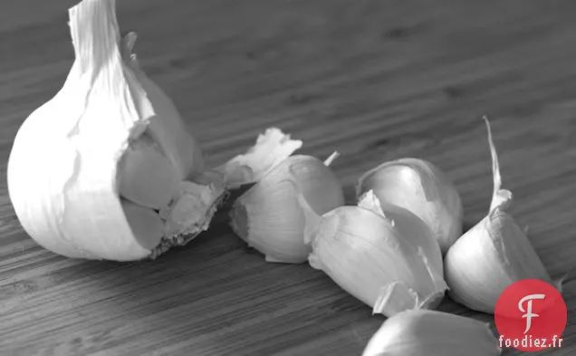 Poulet Cuit À La Cannelle, À L'Ail Et Au Vin