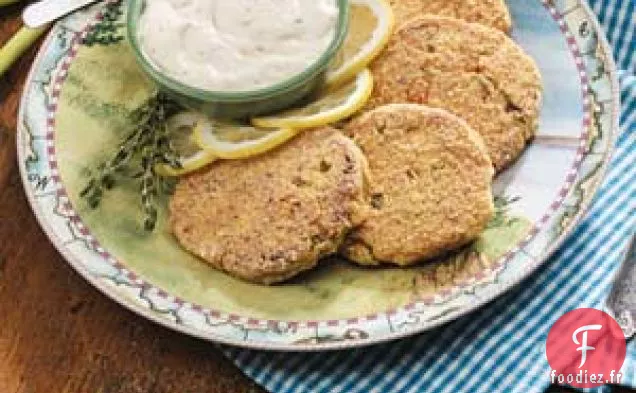 Galettes de Saumon avec Sauce au Citron et aux Herbes