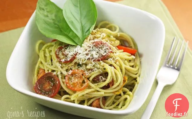 Spaghetti Au Pesto À L'Ail Et Aux Tomates