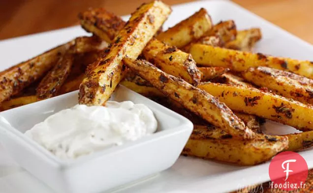 Frites Assaisonnées Au Four Maigre Avec Aïoli À L'Ail