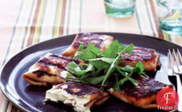 Focaccina À L'Ail Rôti, Oignons Verts Et Provolone